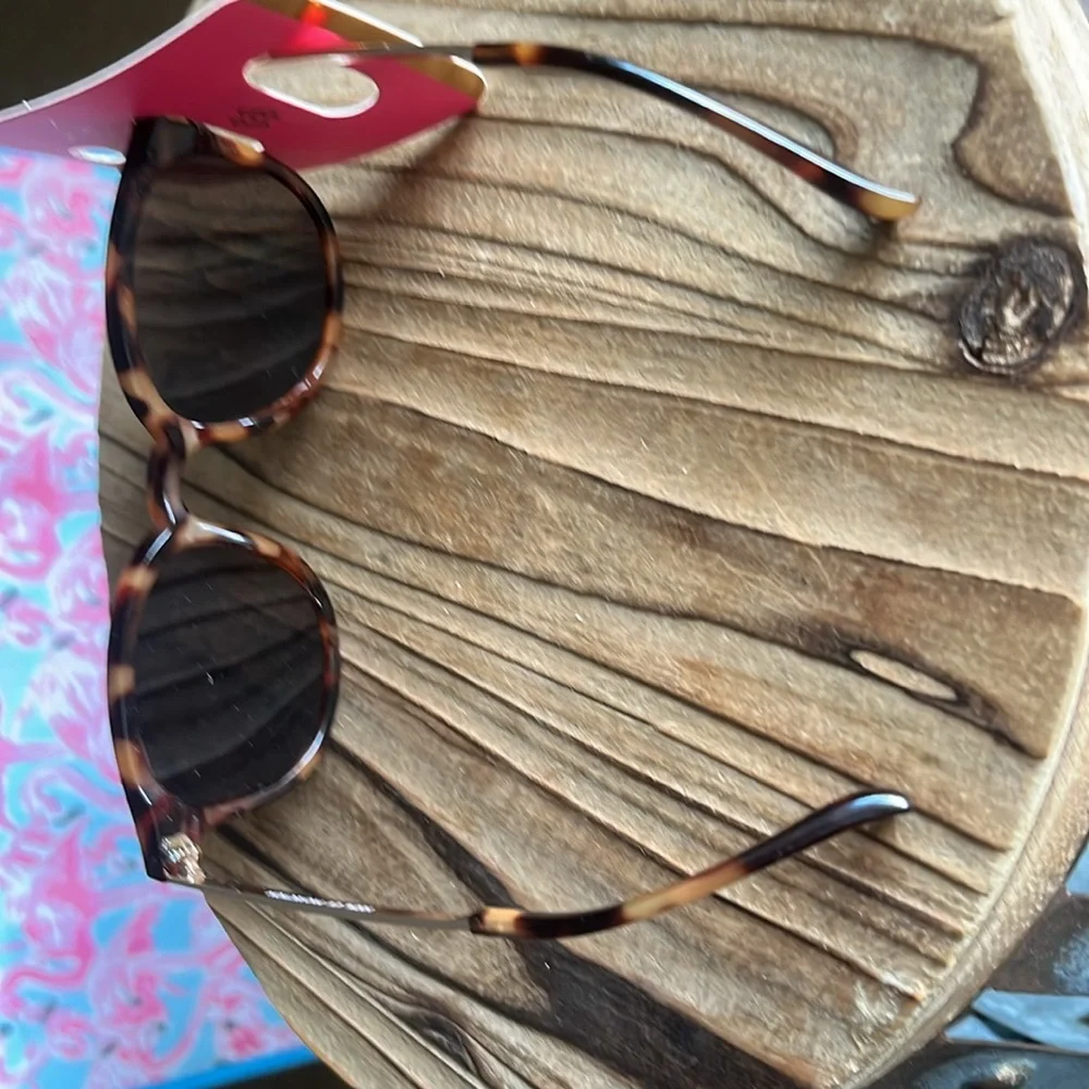 NWT Simply Southern Tortoise Cat Eye Sunglasses 100% UV protection - Picture 3 of 6